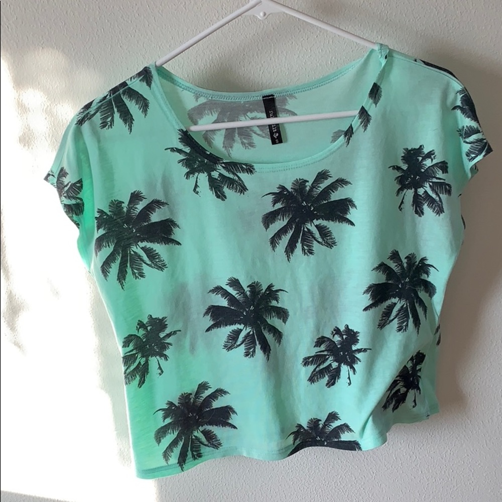 Crop top tee shirt